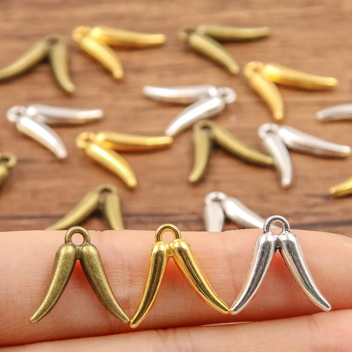 20PCS 15x16mm DIY Alloy Jewelry Accessories, Simulated Vegetarian Charm Chili Pendant