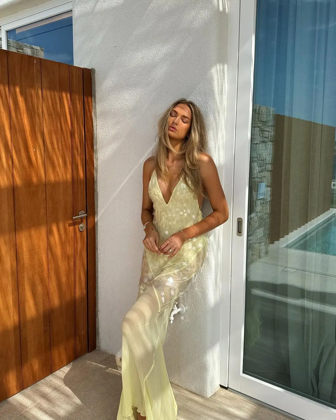 V ネックスパンコール背中の開いたドレスイブニングクラブウェアドレス女性の夏の衣装セクシーなボディコン高級パーティーウエディングマキシドレス