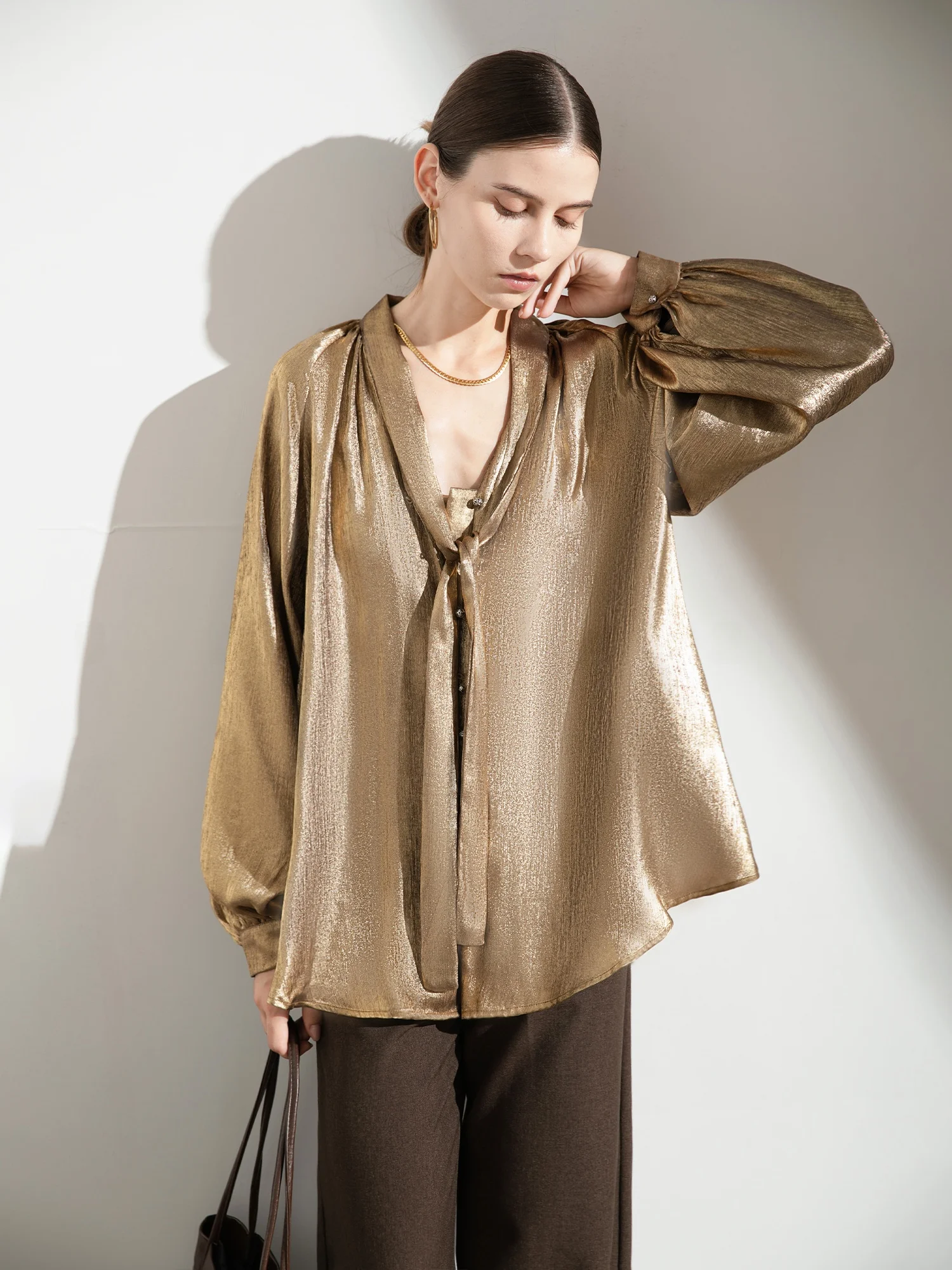 

BEA HEA Smooth Luster Champagne Gold Ele Loose V-Ne Button-Up irt Women's Faion Casual Polyester Long Sve irt