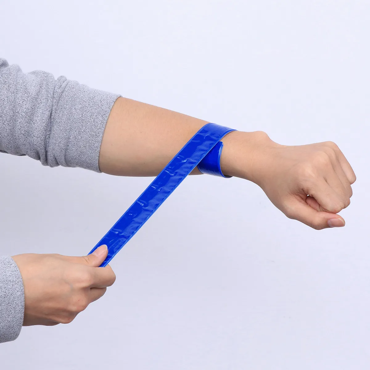 

8Pcs Reflective Slap Bands High Visibility PVC Wrist Bands Adjustable Safety Armbands Night Running Walking Hiking Jogging