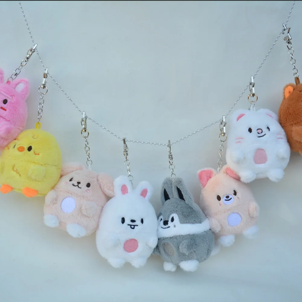 سلسلة مفاتيح قطيفة للأطفال الضالة المشهورة تتميز بـ Han Jisung وHwang Hyunjin و Bang Chan - حلقة مفاتيح دمية صغيرة من فراء الأرنب، غي عيد الميلاد