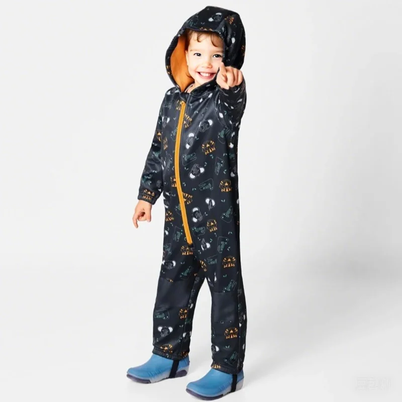 Рисунок 2 - Детские уличные комбинезоны из