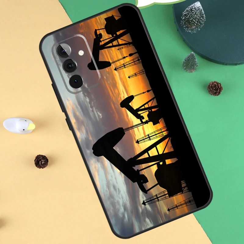 Drilling Oilfield At Sunset Case For Samsung Galaxy A55 A35 A25 A15 A51 A71 A12 A32 A52 A13 A33 A53 A54 A34 A14 Cover