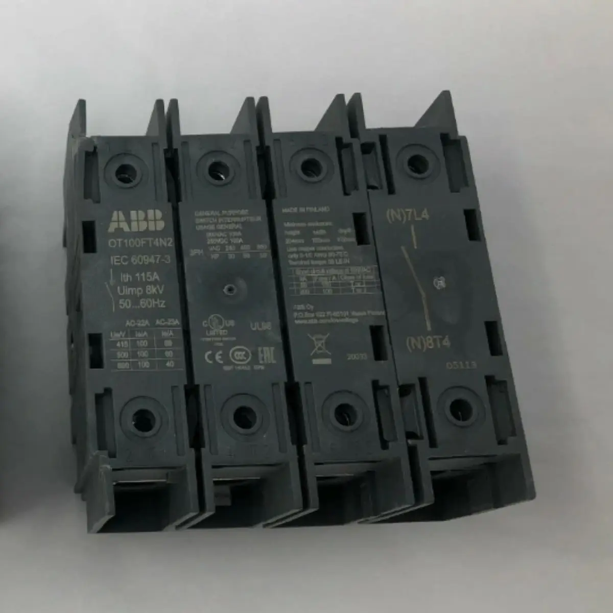 

10155185 OT100FT4N2 1SCA105031R1001 switch disconnector