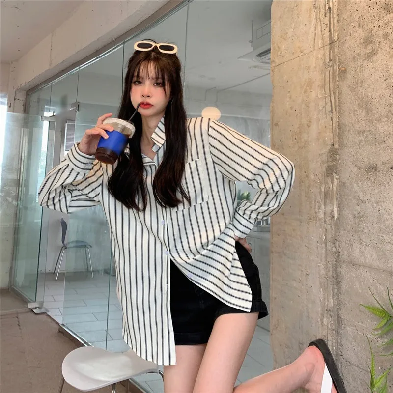 Korean Style Spring Autumn Women\'s Shirts Casual Coat Striped Thin Long Sleeves Design Sense Loose Coat