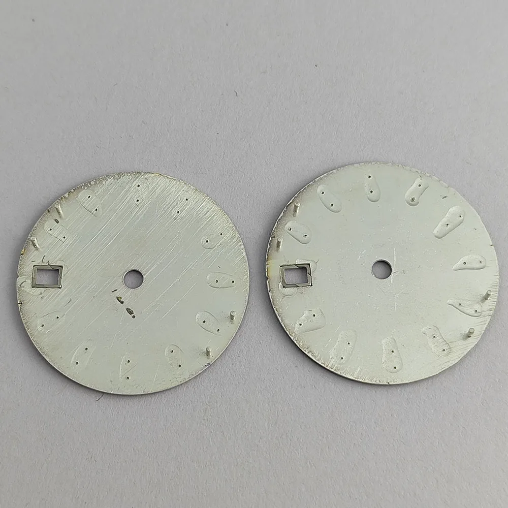 Quadrante dell'orologio NH35 da 28,5 mm di alta qualità adatto per lo strumento di riparazione degli accessori dell'orologio con movimento NH35 NH36