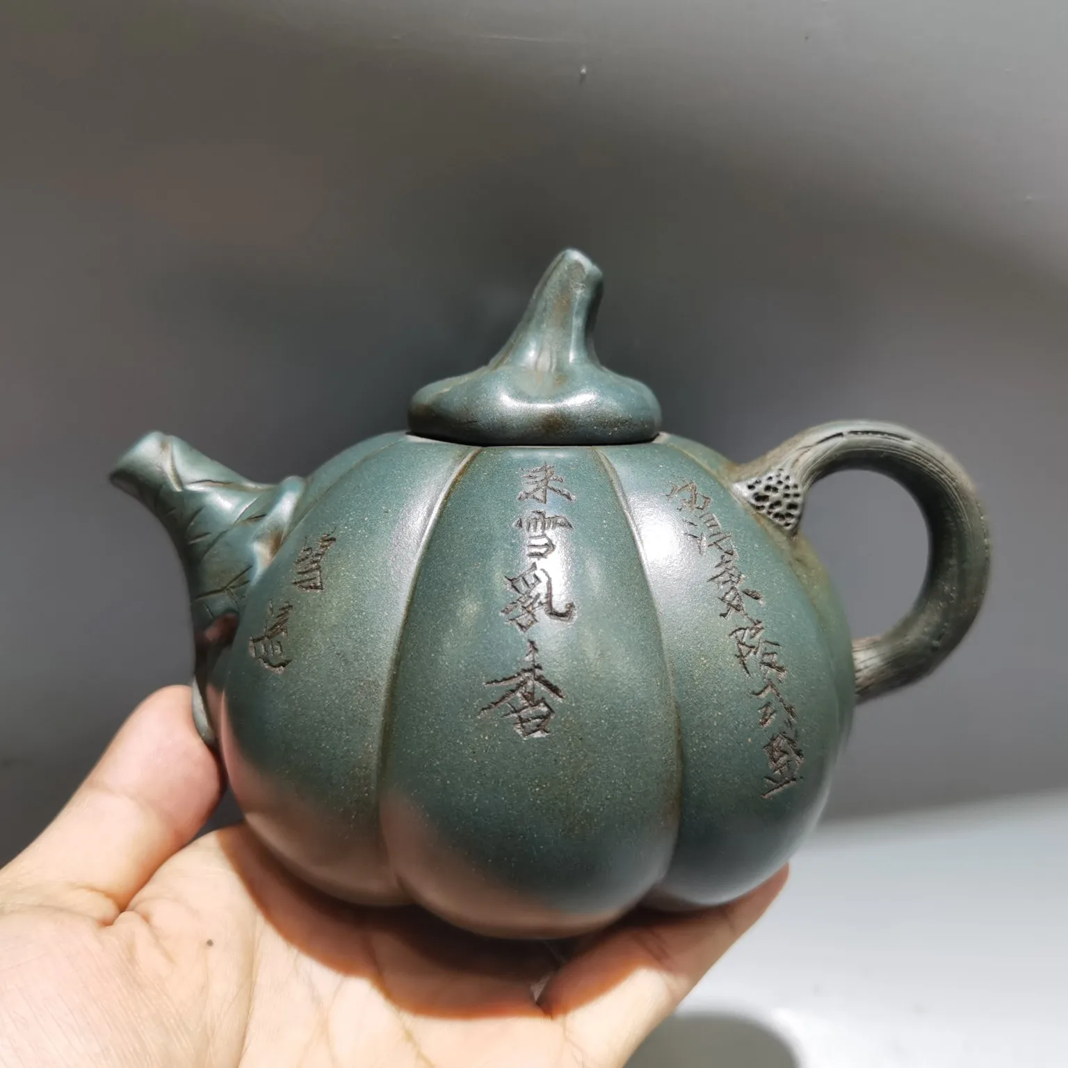 

6"Chinese Yixing Purple Clay Teapot Poetry Pumpkin shaped Teapot Kettle Flagon Gather fortune Office Ornaments