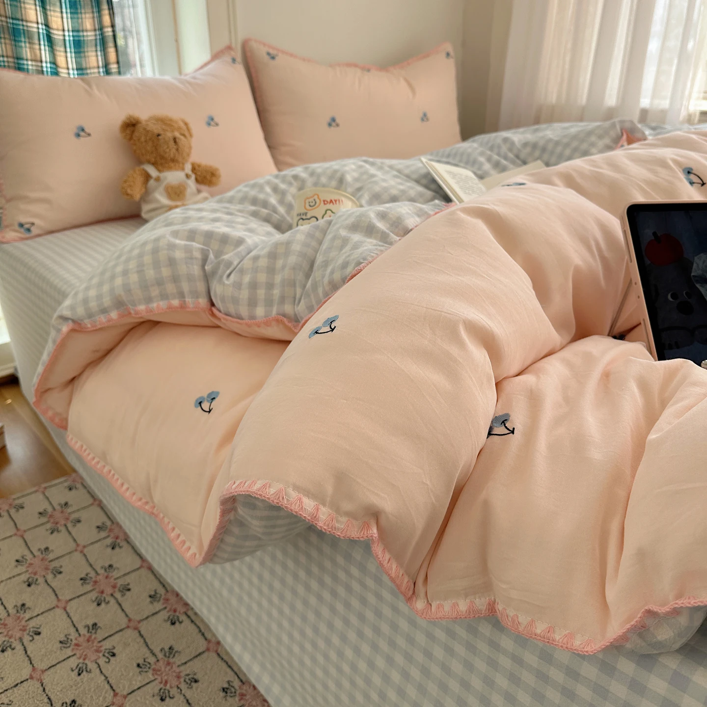 3/4PCS Ins Peach Bedding Set Grey Grid Cherry Embroidery Shell Seam Edge Double-layer Yarn Super Soft Comfortable Bedroom Decor