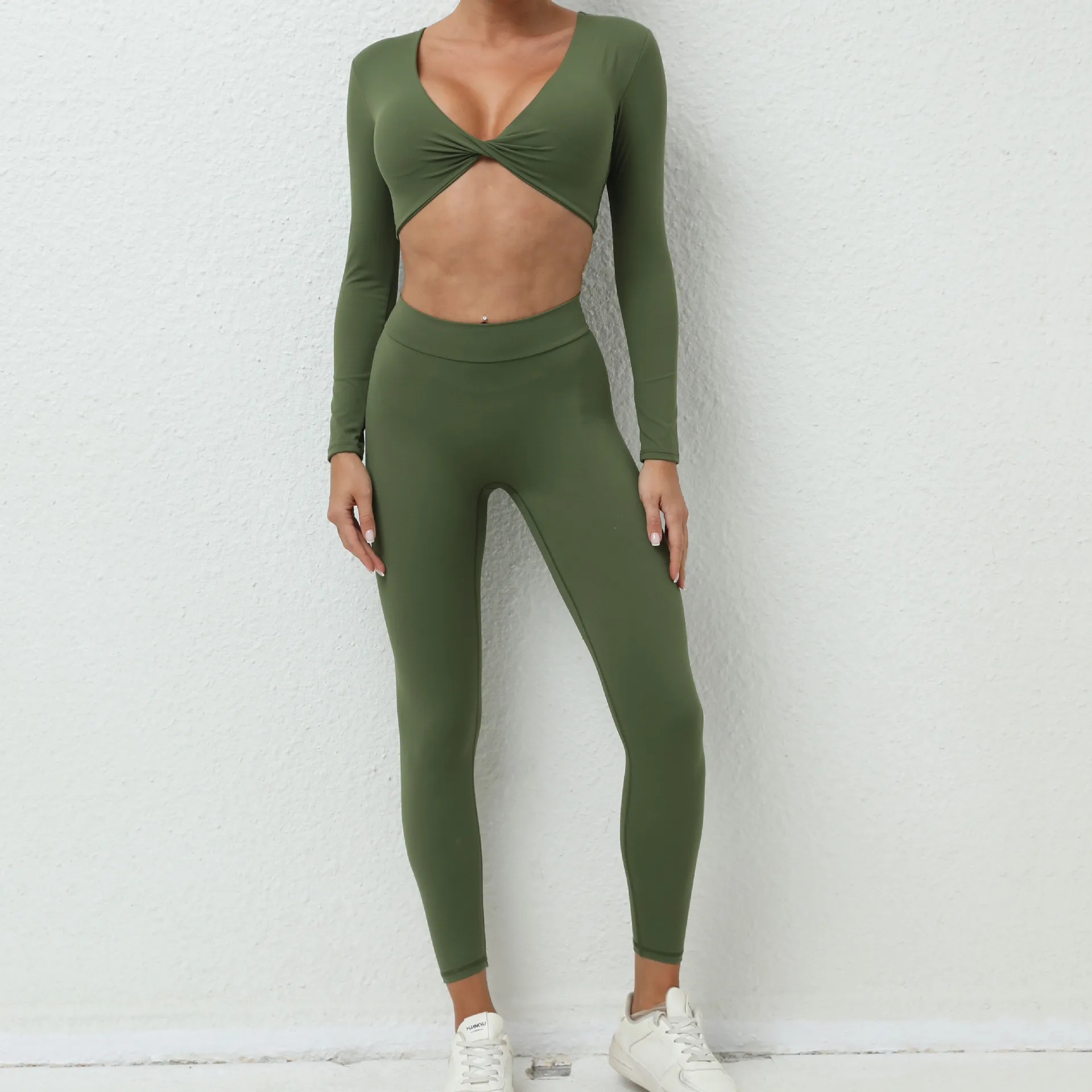 

Sexy Creased Long Sleeve Crop Suit Women Yoga Clothing Quick Dry Gym Long Sleeved Shirt Women Clothes Running Workout Sportswear