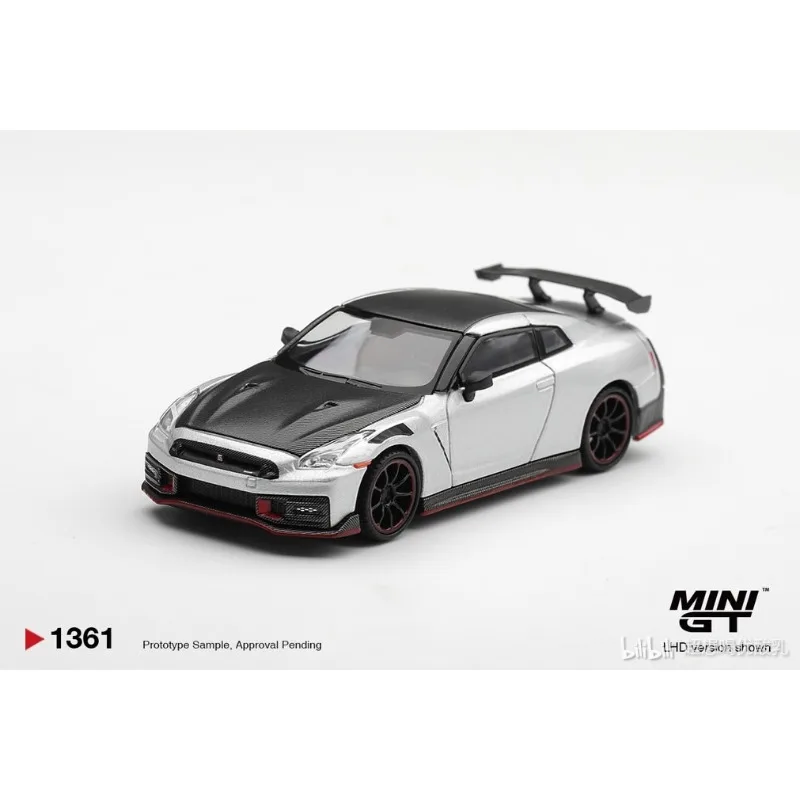 Pre sale MINIGT 1:64 Nissan R35 Nissan GT-R NISMO 2024 Die cast Alloy Car Model Adult Collection Ornament Male Toy