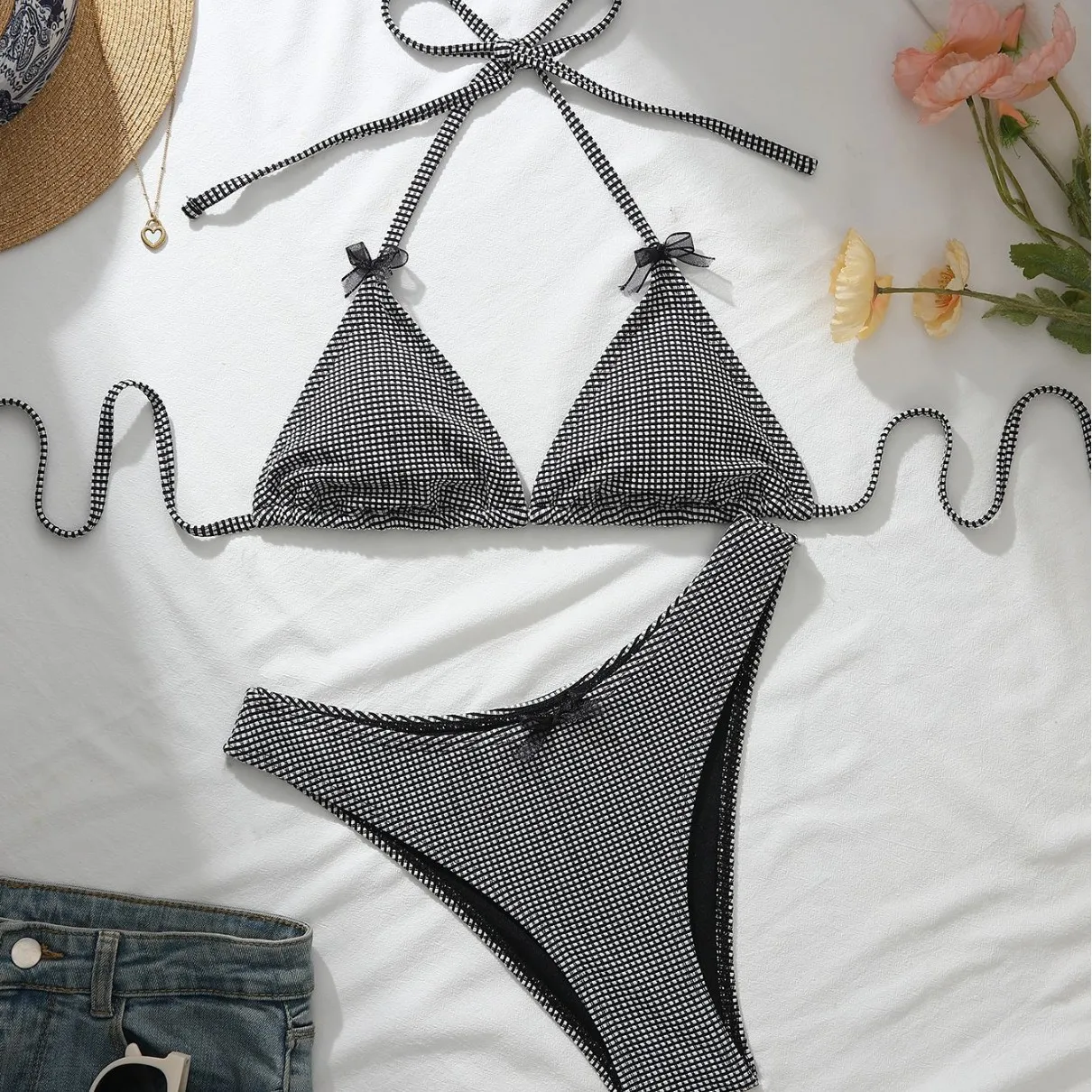 Conjunto de Bikini Retro Europeo y Americano, Diseño a Cuadros Blanco y Negro, Secado Rápido, Alta Elasticidad, Cuello con Lazo, Copa Triangular, TK549