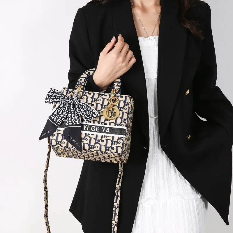 2026 New Retro Print Handbag for Women, Unisex Small Multifunctional Tote and Crossbody Bag