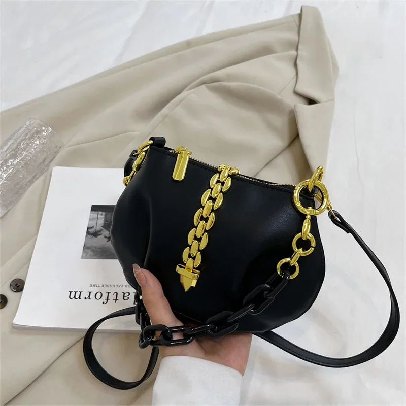 

2025 New! Women's High-End Light Luxury Acrylic Chain Armpit Bag - Niche Shoulder Crossbody