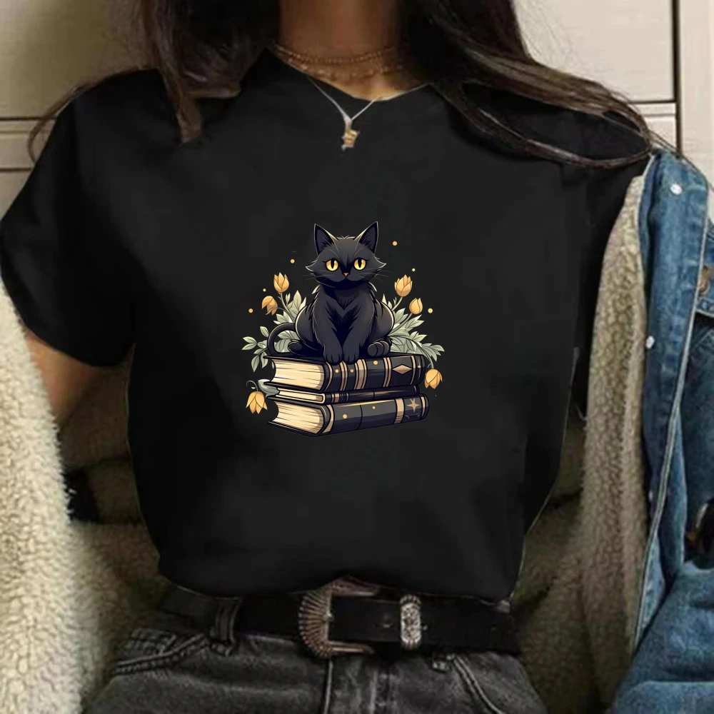 European American Style Reading Cat Theme Oversized T-Shirt, Black Cat Book Graphic Cotton Tee, Street Fashion Casual Top