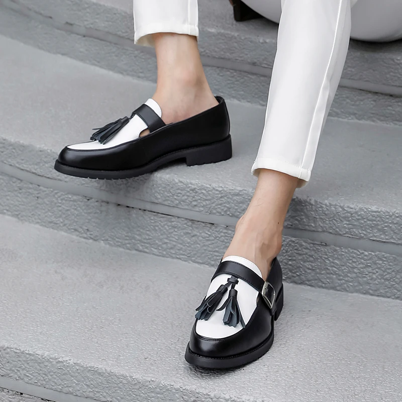 

Men Formal Shoes with Black White Tassel Decoration Fashionable Parties Business Banquets Men Loafers