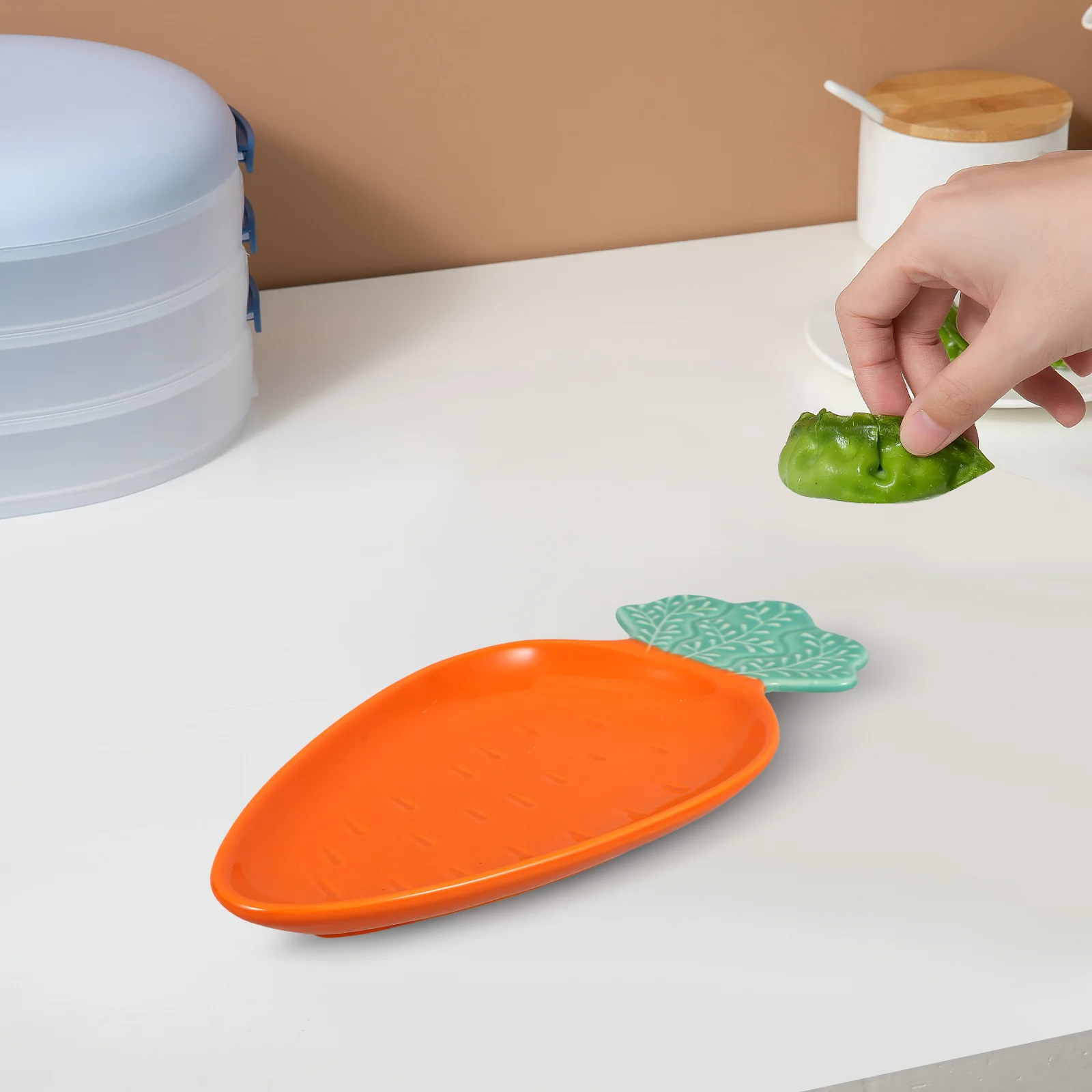 

Carrot Shaped Ceramic Dipping Sauce Plate Household Seasoning Tray for Sushi Snacks Fruits Nuts Candies Safe Convenient Washable