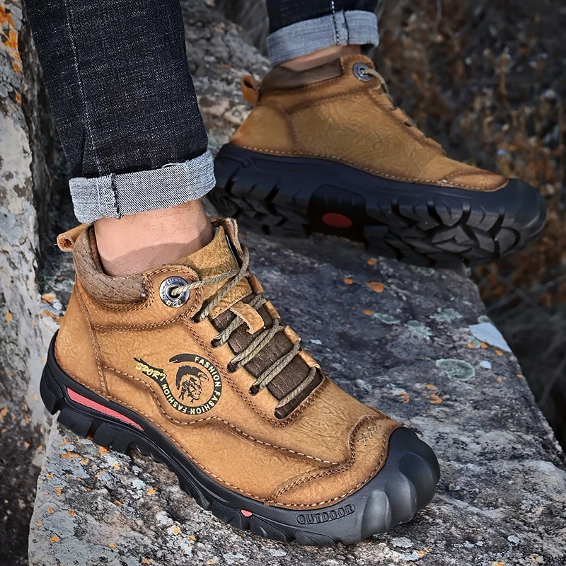 

Winter Velvet Warm High Top Outdoor Snow Boots Luxury Brand Genuine Leather Men's Casual Boots Fashionable Men's Business Boots