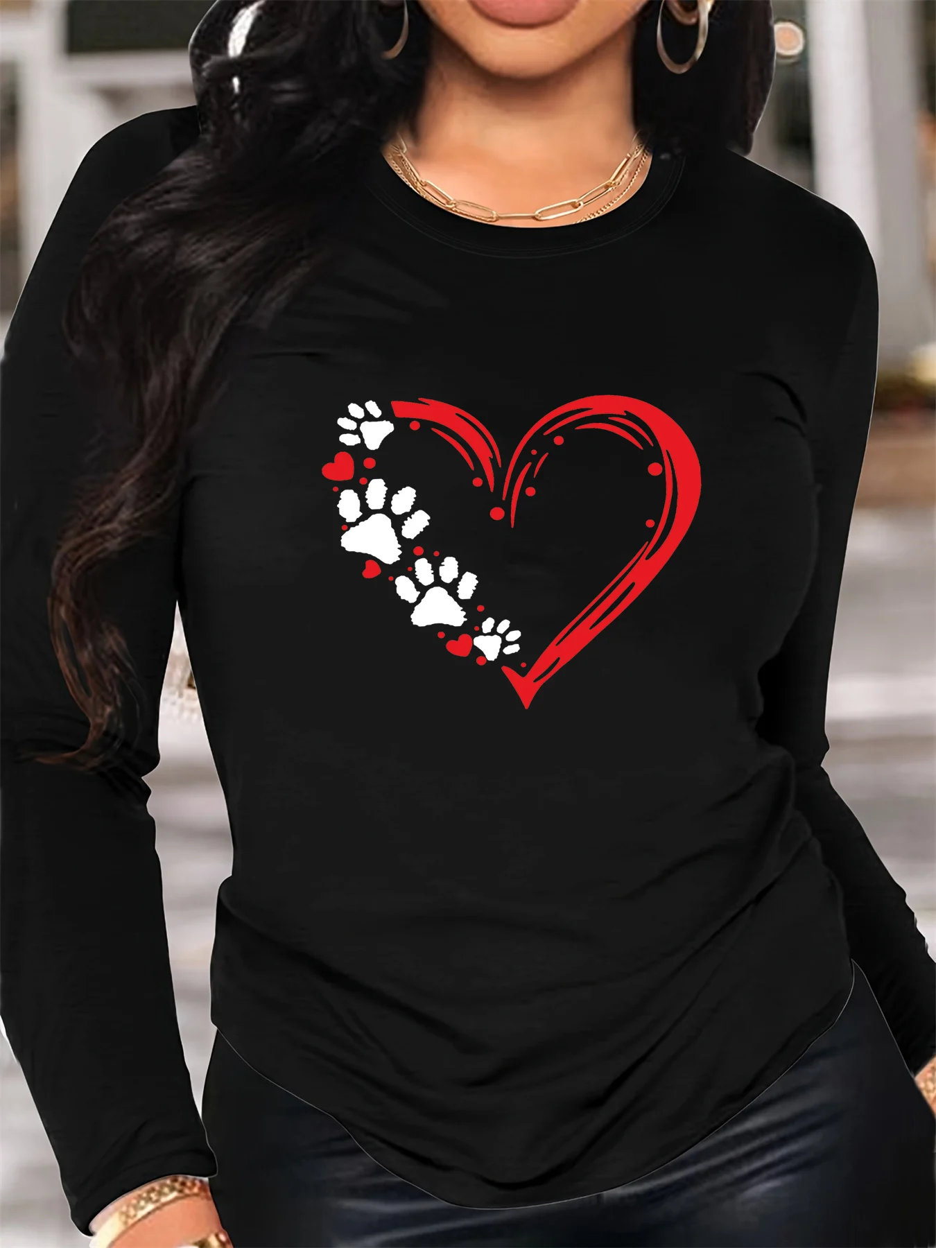 T-shirt girocollo stampata con motivo impronta d'amore a maniche lunghe comoda moda primavera e autunno 100% cotone da donna