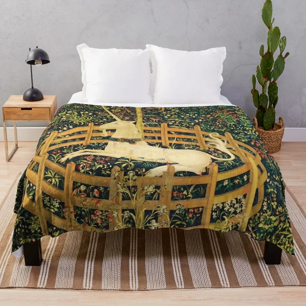 The Unicorn Rests in a Garden (from the Unicorn Tapestries) Throw Blanket Anti Shedding Soft Fuzzy Blanket for Home