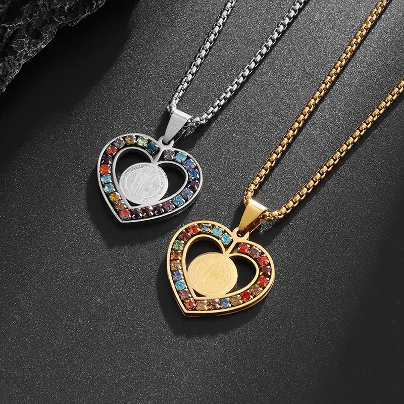 Retro Style Fashionable and Versatile Heart-Shaped Colored Stone Pendant Necklace for The Elderly and Exquisite Necklace