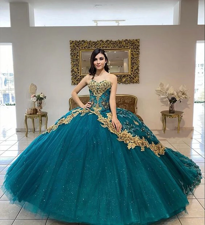 فساتين الأميرة Quinceanera مشد العنق حبيبته طويل منفوش ثوب الكرة مناسبة خاصة فستان حفلة موسيقية الدانتيل مطرز حسب الطلب