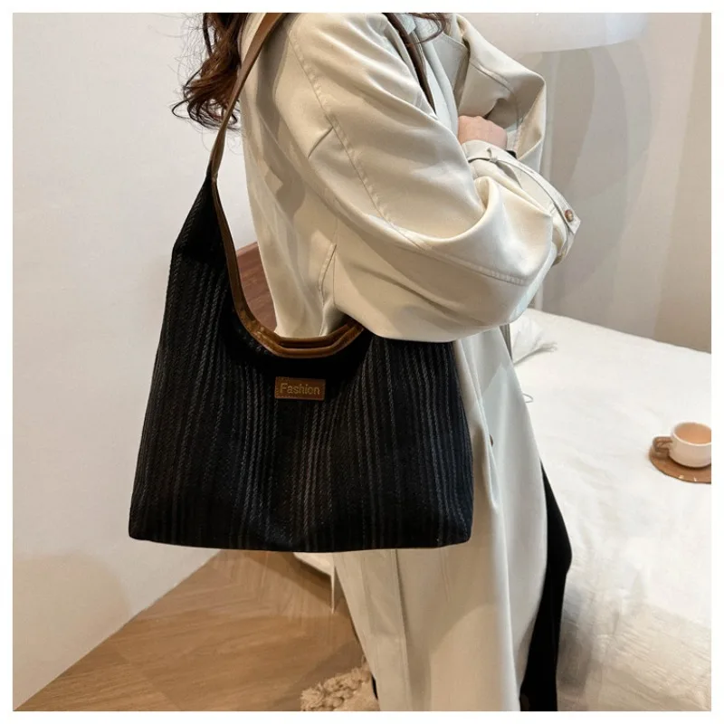 Commuter Luxury Brand Shoulder Bag Women Fashion Rhombic Canvas Shoulder Bag Large Capacity Class Underarm Tote Shoulder Bag