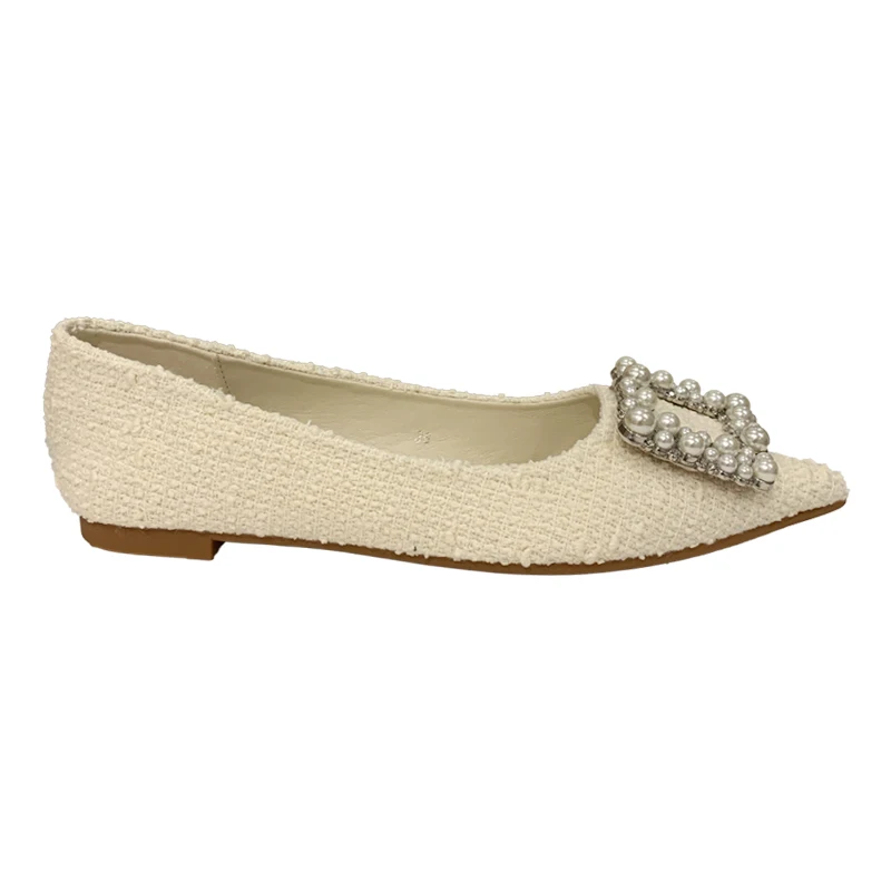 2025 الربيع والخريف جديد عصري وأشار حجم كبير حذاء مسطح اللؤلؤ مربع مشبك أسود صغير الحجم أحذية نسائية عادية #1