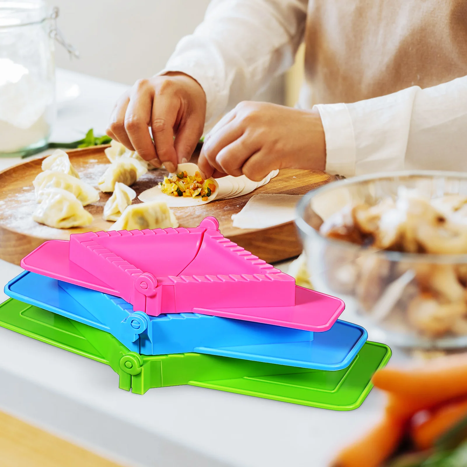 

3pcs Dumpling Maker Tool Plastic Non-Stick Gyoza Mold Manual Press Various Fillings Wrappers Creative Kitchen Dumpling Molds