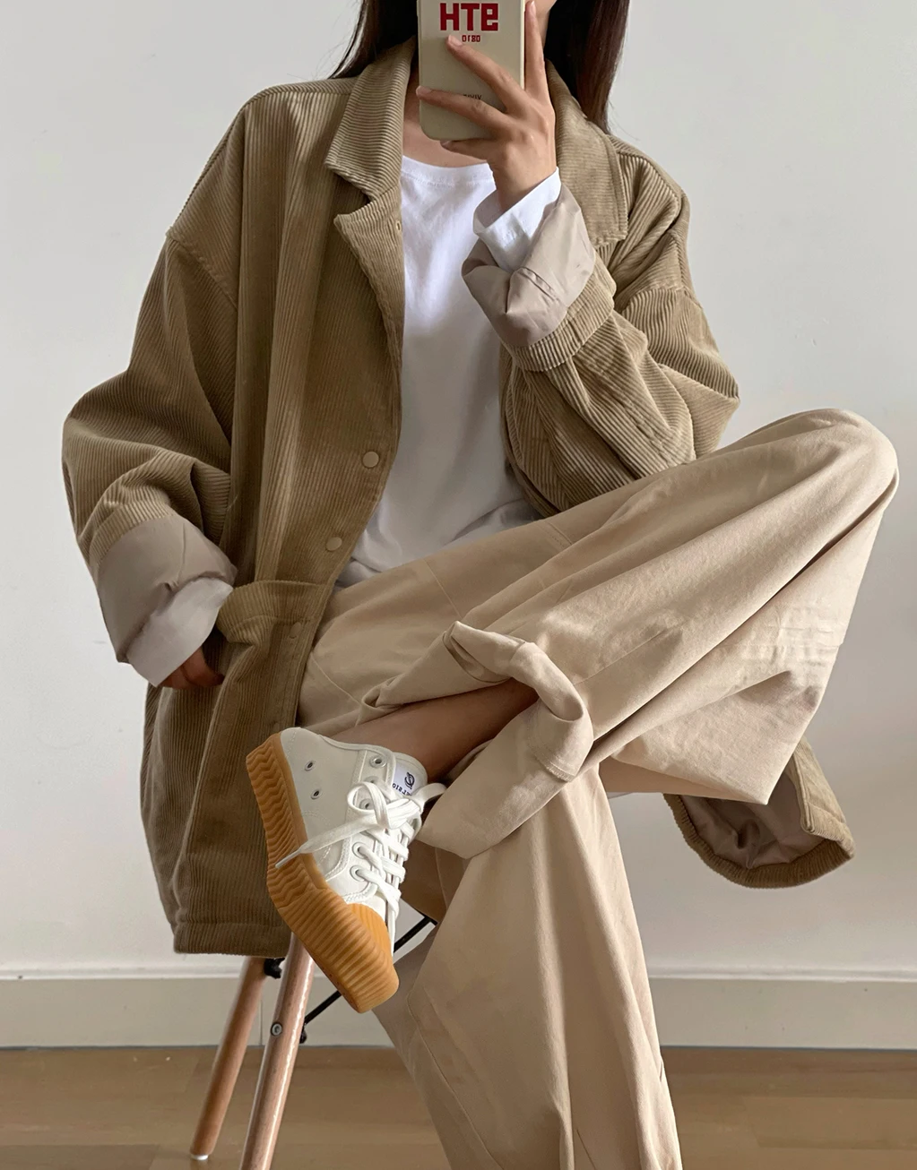 

Повседневное японское пальто свободного кроя с открытыми плечами, в стиле Lazy Sle, весеннее, цвета хаки, с длинными рукавами и V-образным вырезом, для мужчин и женщин.