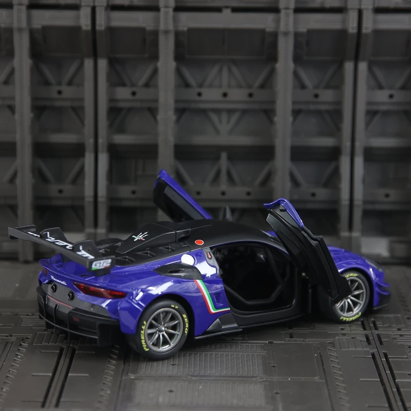 

1:24 simulation Maserati GT2 Rally Racing Alloy Model doors can be opened rich in details, finely crafted,good quality.