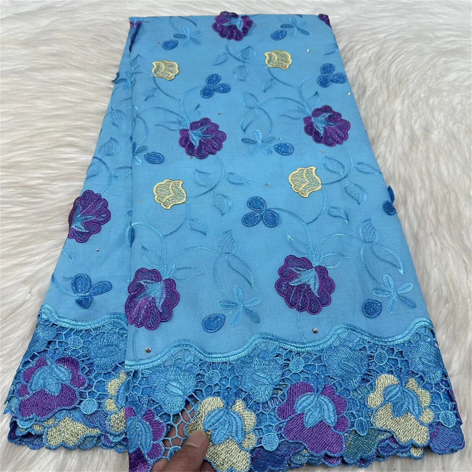 

100% хлопковая швейцарская вуалевая кружевная ткань с 3D-аппликацией в виде цветов и водорастворимыми камнями для пошива африканских свадебных платьев