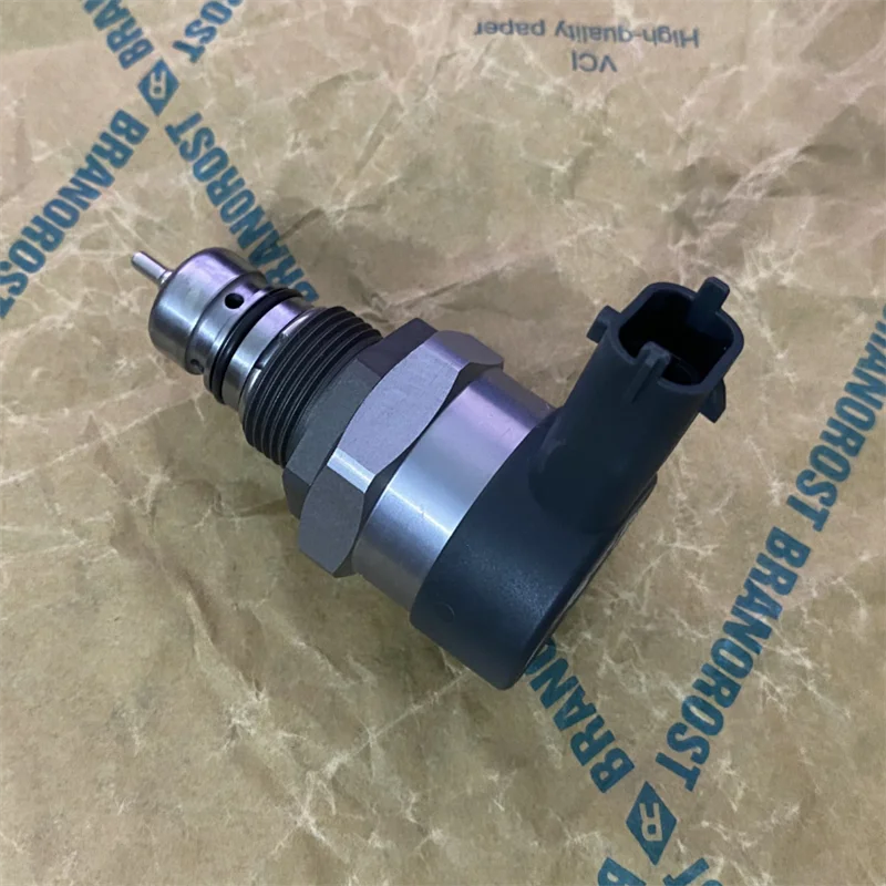 

Original Fuel pressure regulatory control valve sensor 0281002800 For H 8200610770 226706711 R 0445214207 22670-00Q0A 0445214250