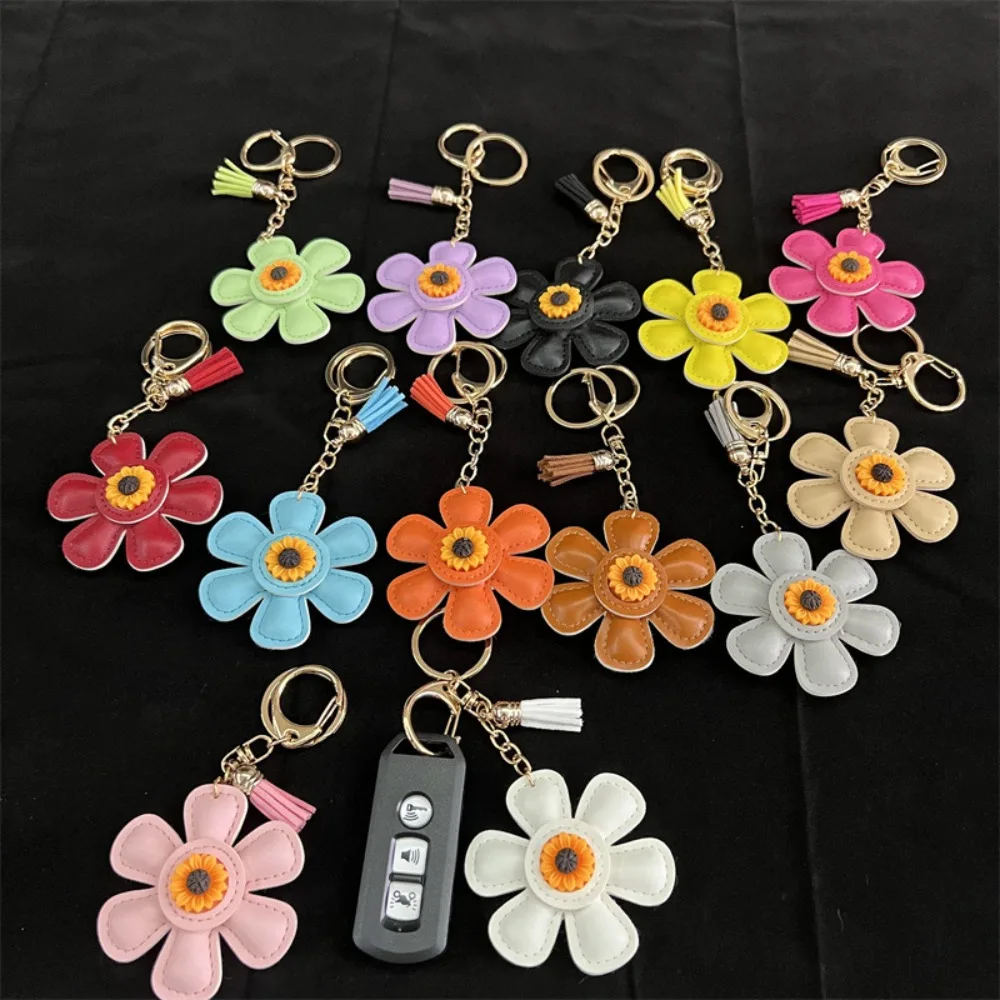 Creative Sunflower Bag Charm Keychain PU Leather Pendant Keyring Sweet Charm Flower Hanging Bag Backpack Deco Accessory Gift