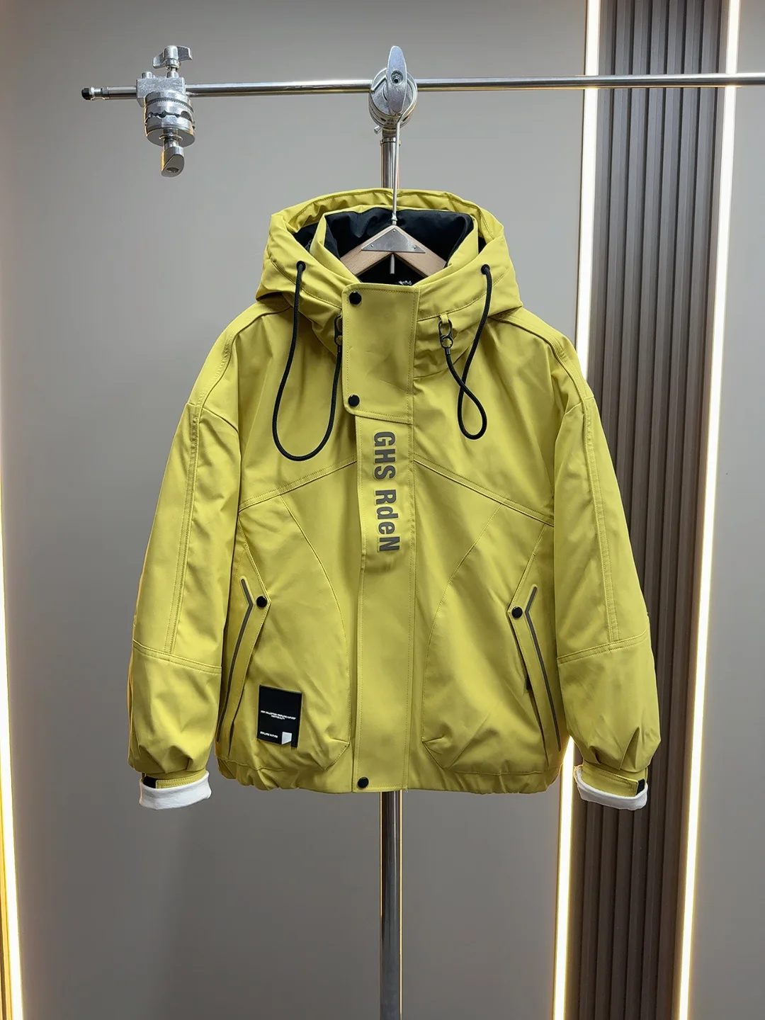 

Winter Thiened Hooded Du down Jaet Men's High-End Outdoor Cold Resistance Design Faionable Korean Sle Polyester Fiber