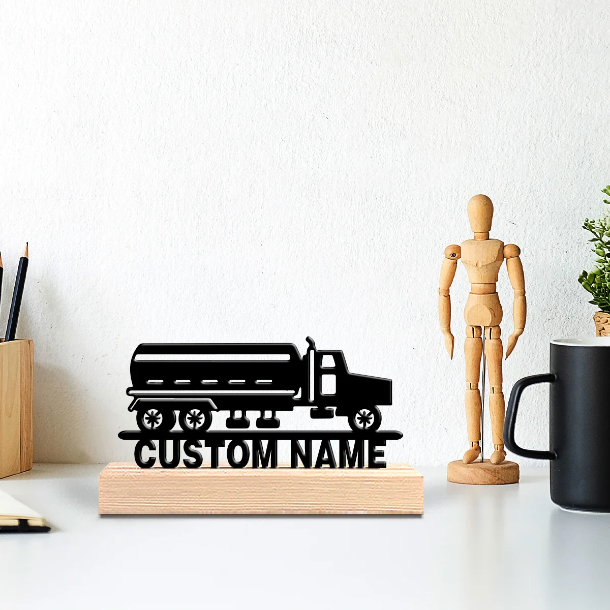 1 pièce Statue en fer moderne en forme de car de messagerie, avec texte personnalisé, base en bois, artisanat, pour cadeaux d'enfants