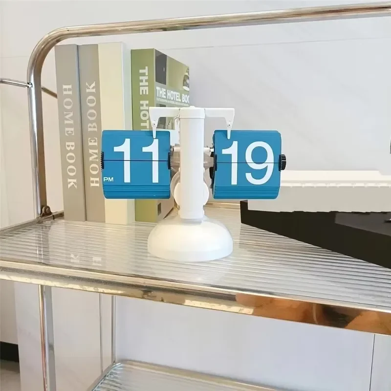 Automatic page turning clock retro simple home living room table clock European table flip clock home decoration