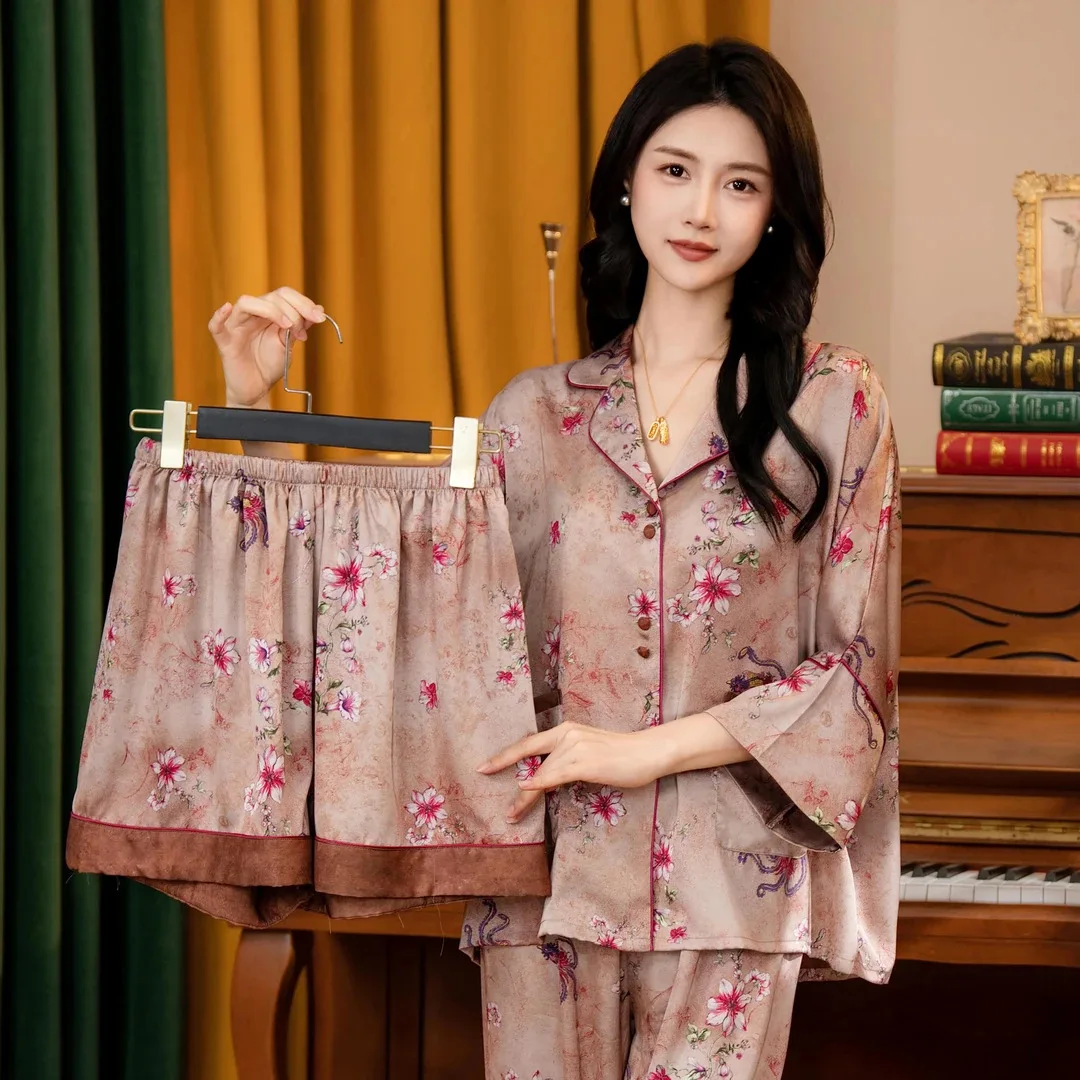 

Cold ice silk pajamas women's fashion print thin spring, summer and autumn home clothes women can wear a three-piece suit
