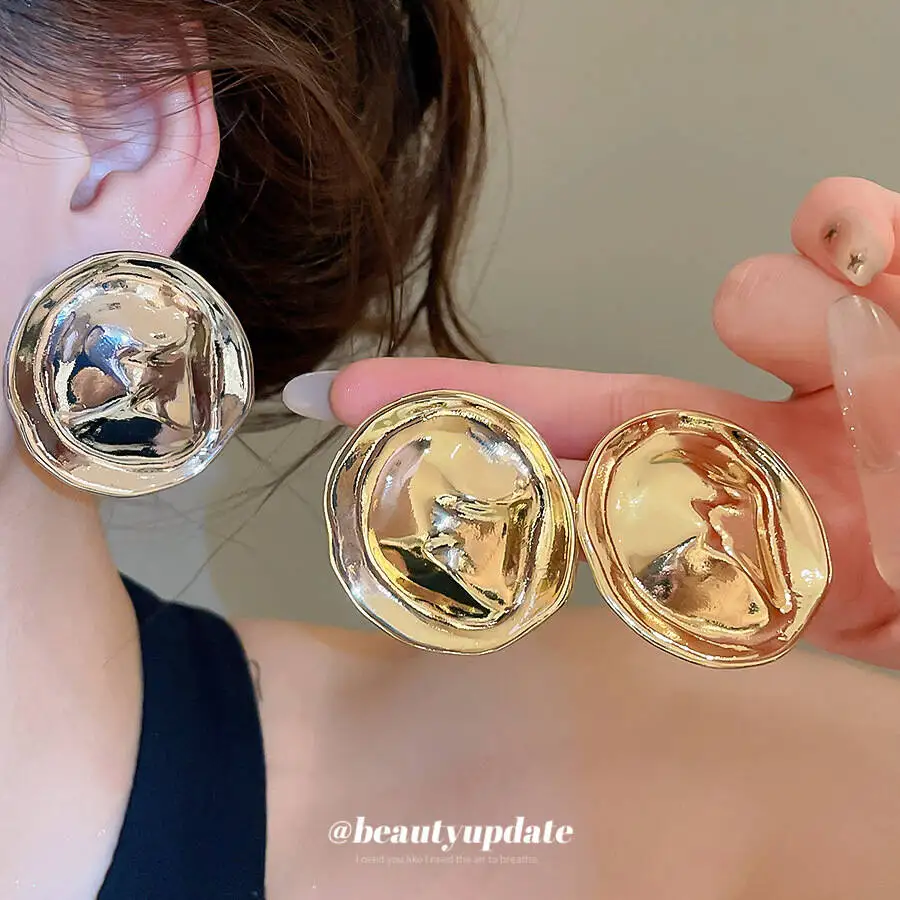 

European And American Silver Needle Pleated Irregular Round Stud Minimalist Style Metal Earrings, Light Luxury