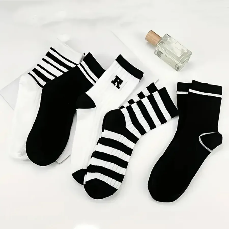 5 Pairs of Black and White Striped Sports Socks, Casual Style, Suitable for Daily Leisure and Comfort, Suitable for All Seasons