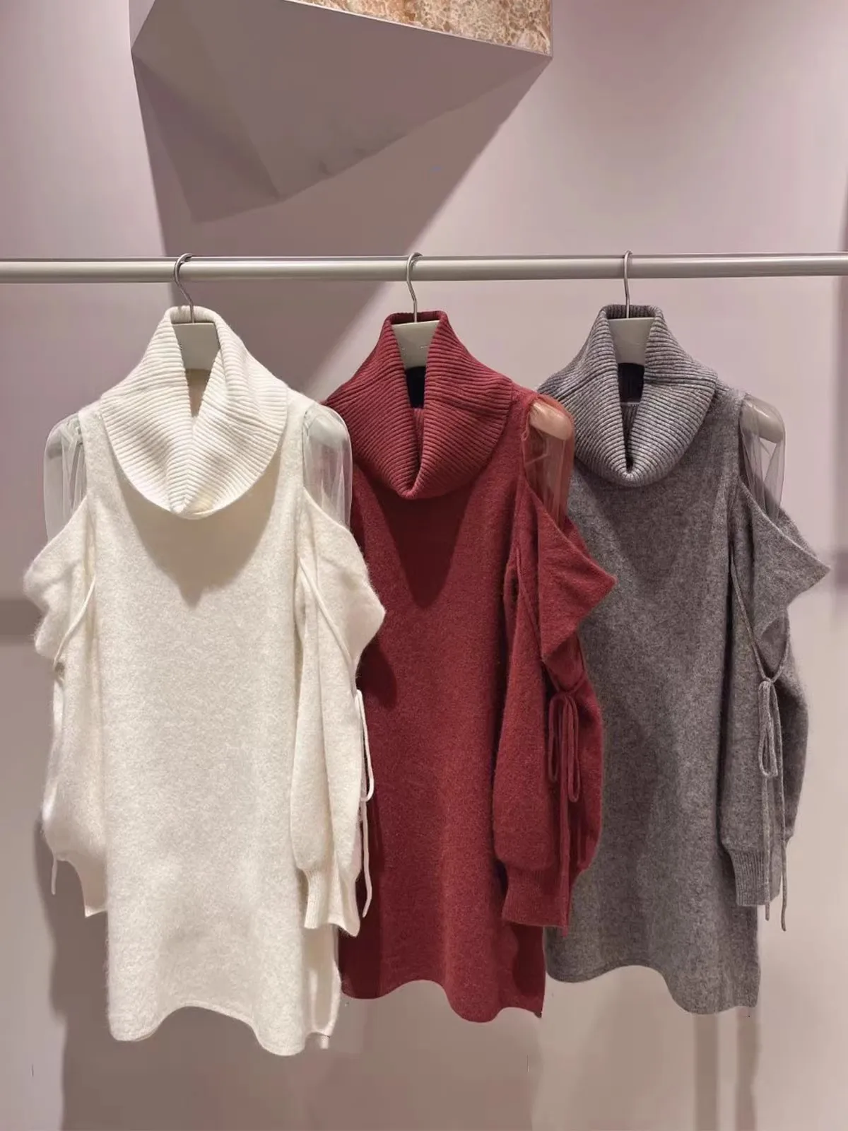 

Новое зимнее вязаное платье 2024 года в нежном стиле: женское платье-миди с высоким воротником, без рукавов, с поясом, однотонное, с длинными рукавами