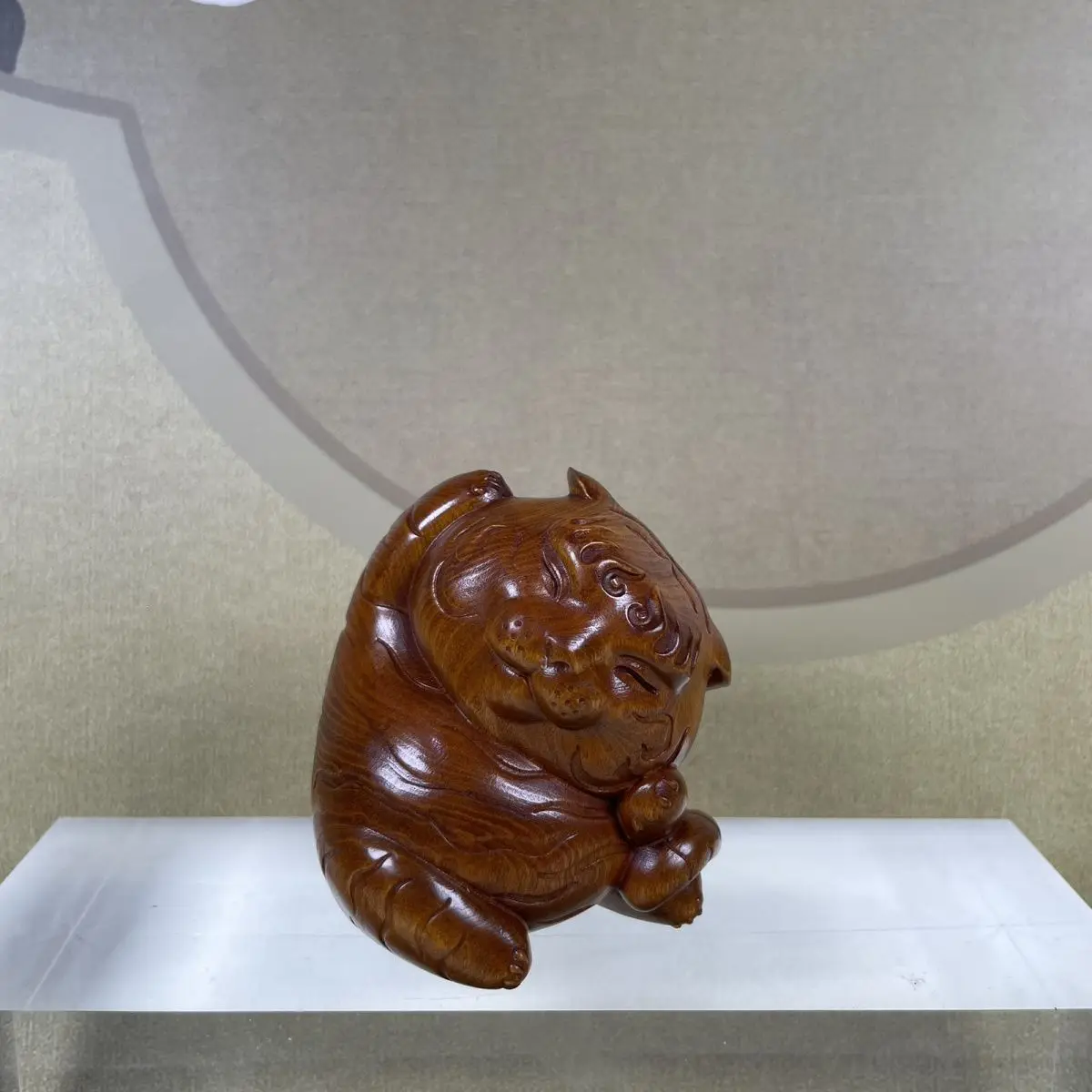 Hand Carved Wood Workout & fitness little tiger Statue Figurine Desktop Ornaments Home Decoration