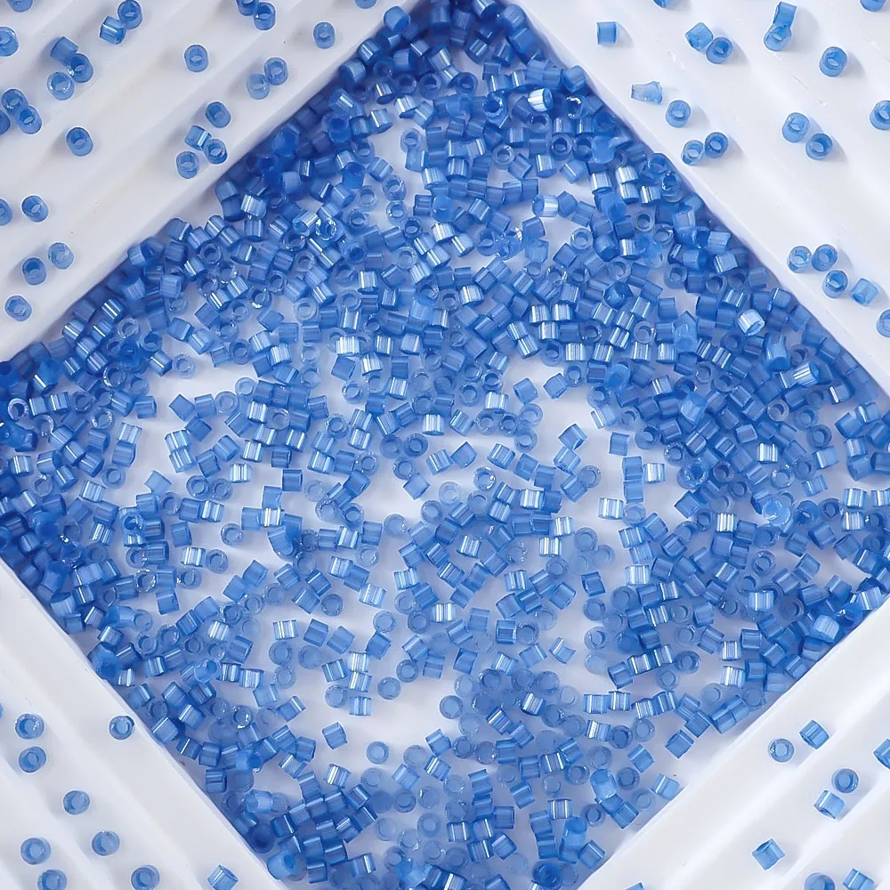 Aus Japan importierte Miyuki Delica Rocaillesperlen in verschiedenen Farben, zum Herstellen von Schmuck und anderen DIY-Bastelarbeiten. – Detail 6