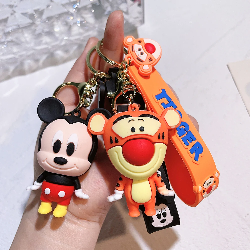 Disney Cartoon Mickey Mouse Keychain Minnie Donald Duck Daisy Cute Doll Keyring Fashion Couple Bag Ornament Pendant Gift