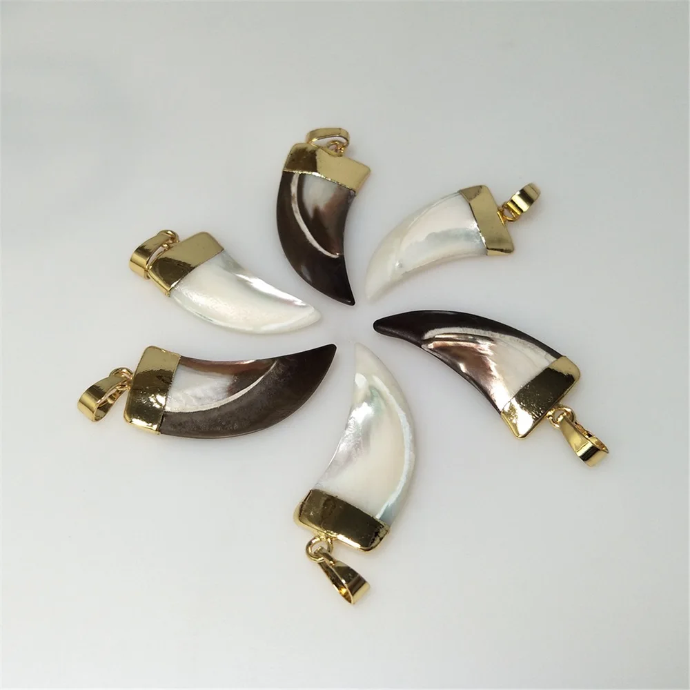 1Pc Natural Shell Pendant,Goden Plated Toothed Jewelry Accessory,For Women\'s Necklace/Earrings Making PD631