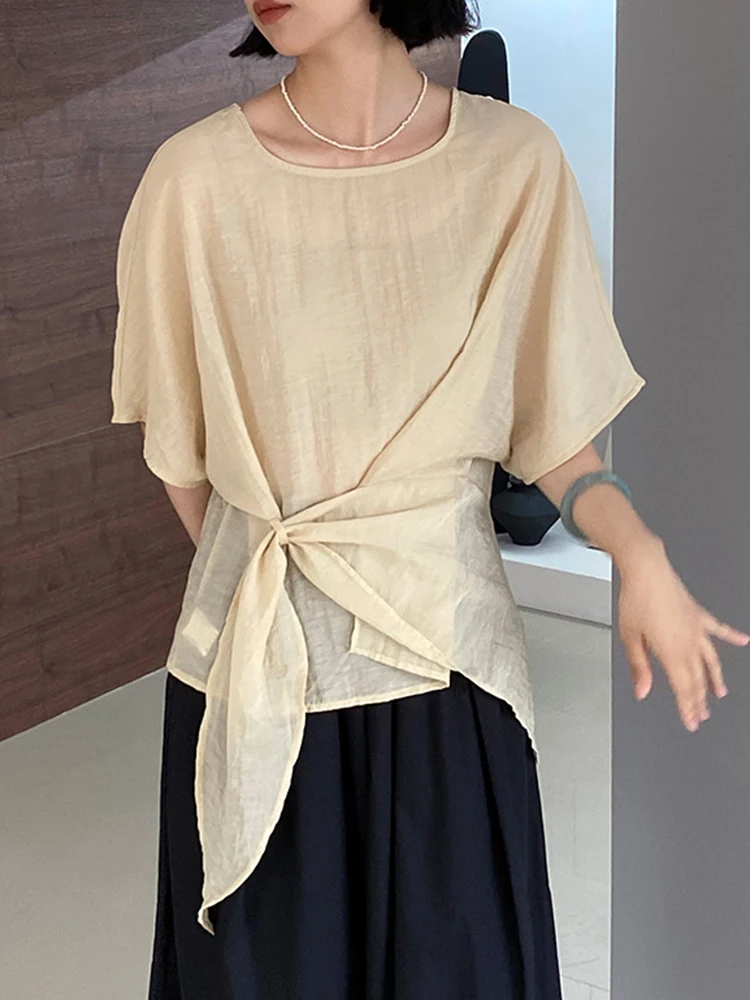 [LANMREM] Bandage Gathered Waist Short Sleeve Shirts Women Round Neck Irregular Design Blouses Sunscreen 2024 Summer New 26D9704