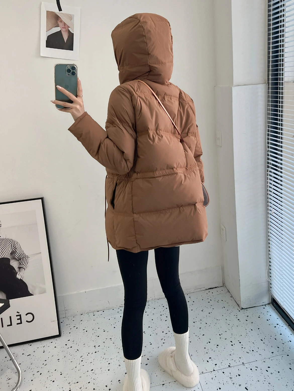 معطف نسائي من Ele بقلنسوة من Jaet عالي الجودة دافئ من Thiened Personali جميل بخصر 90 معطف أبيض من الريش