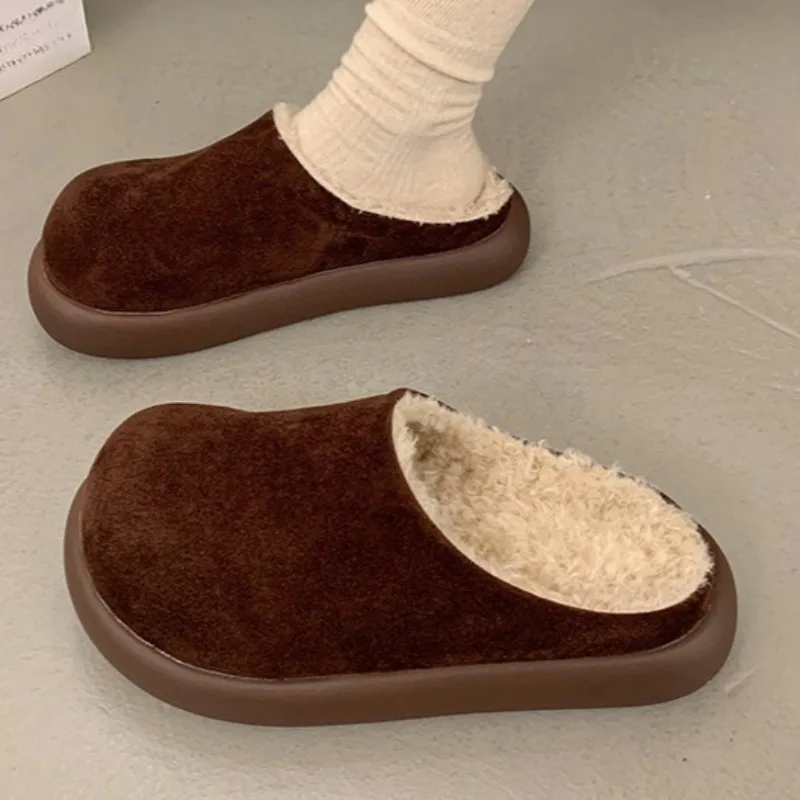 فاخر جولة تو المرأة أحذية قطنية 2025 الشتاء المنزل اليومي عدم الانزلاق قصيرة أفخم نعال تدفئة مريحة المشي السيدات البغال