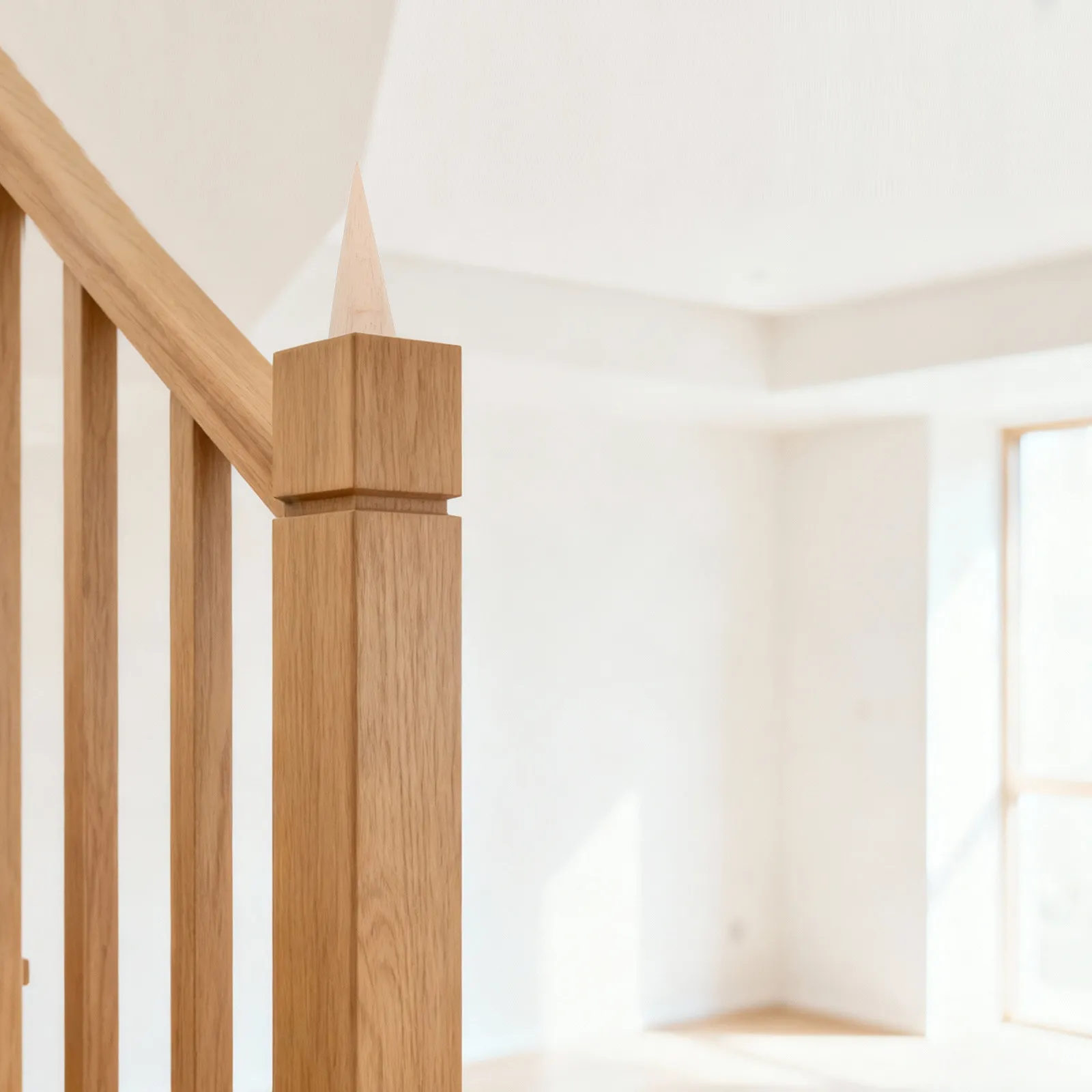 4Pcs Solid Wood Cone Wood Balusters Post for Indoor Stairs Unpainted Decorative Staircase Spindles Classic European Style Wooden
