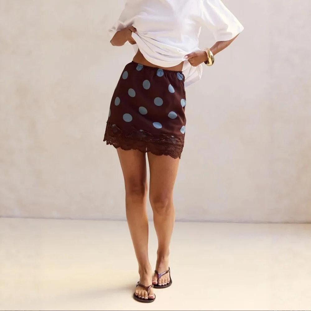 

Юбка в горошек 2026: универсальная кружевная юбка с завышенной талией