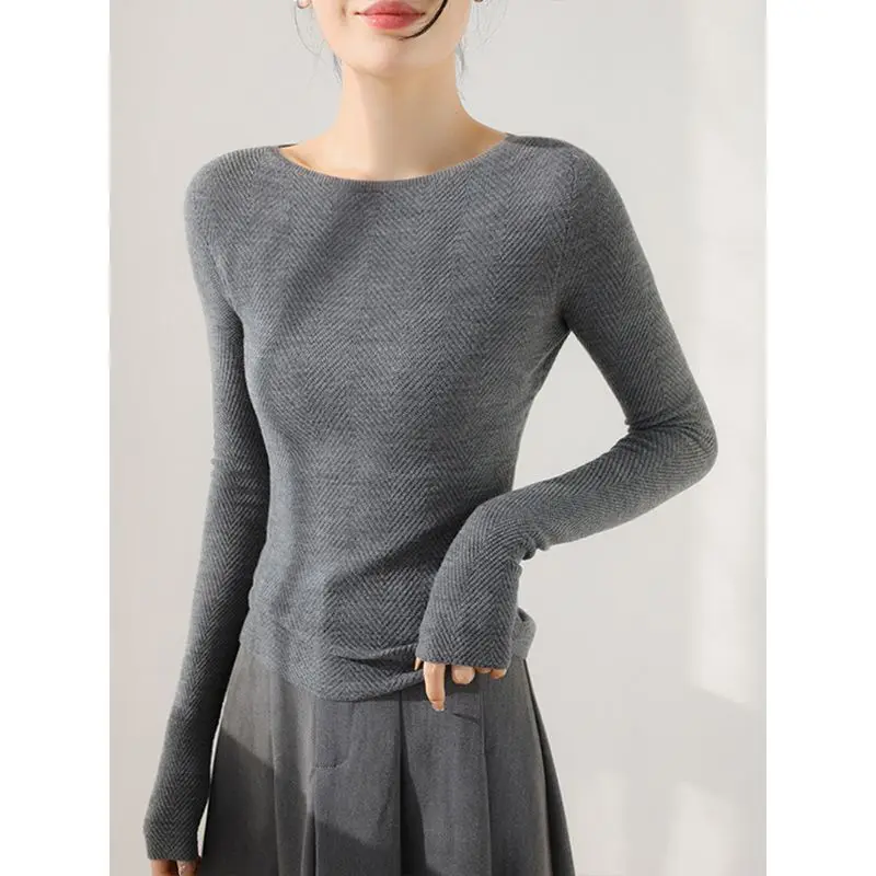 

New Autumn and Winter Style Texture Slim Fit Inner Women's Round Neck Layered Base Sweater to Make You Look Slim and Gray
